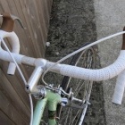 You can see the handlebar tape is put on pretty well here - and in the traditional centre to outside pattern
