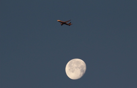 November : Fly me to the Moon, by Ryanair